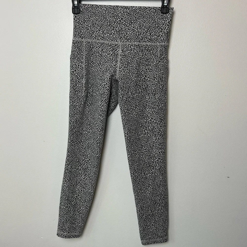 Athleta Woman's XS Black and White Animal Print Leggings - Picture 1 of 5